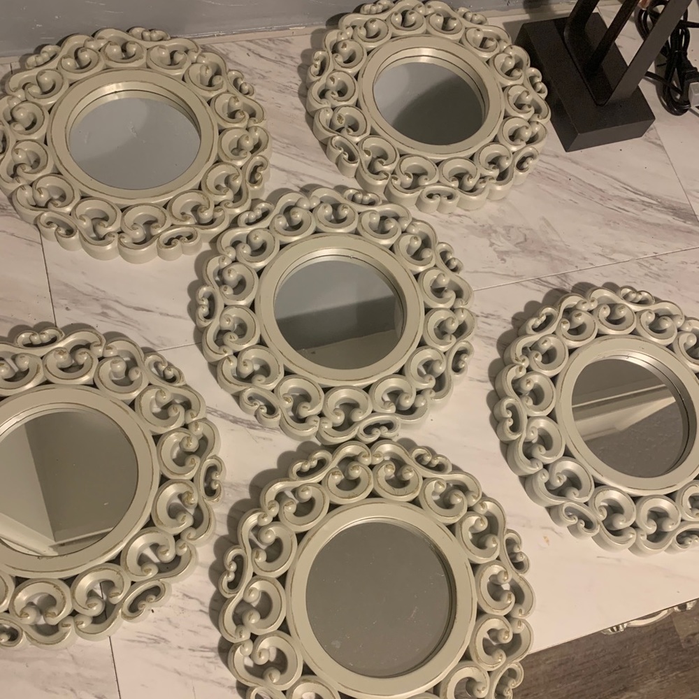 6 mini mirrors